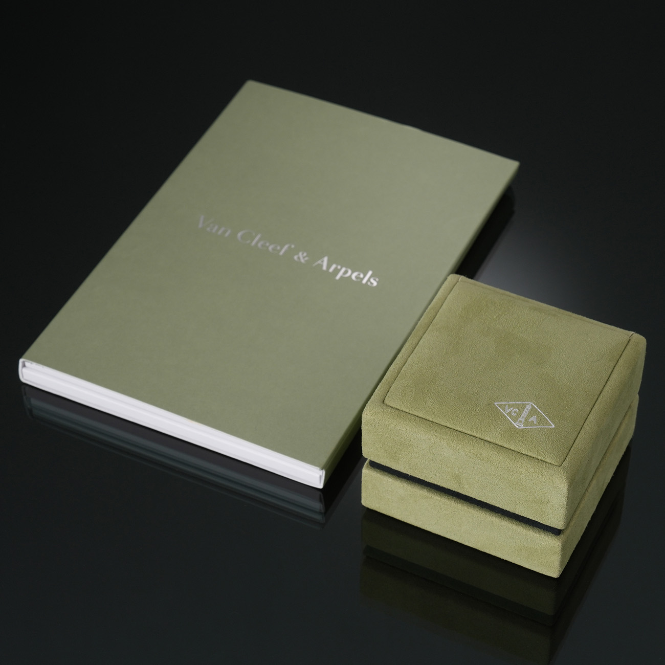 VAN CLEEF & ARPELS(USED)반클리프 스윗 알함브라 이어링 오닉스
